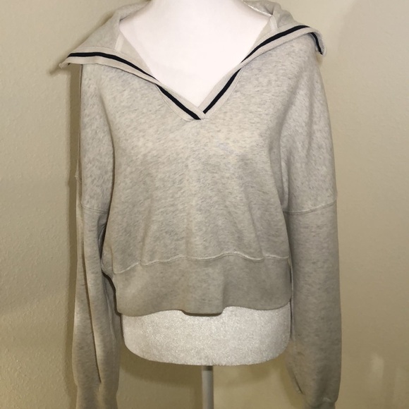 Abercrombie & Fitch Soft V-neck Sweater - Picture 1 of 10